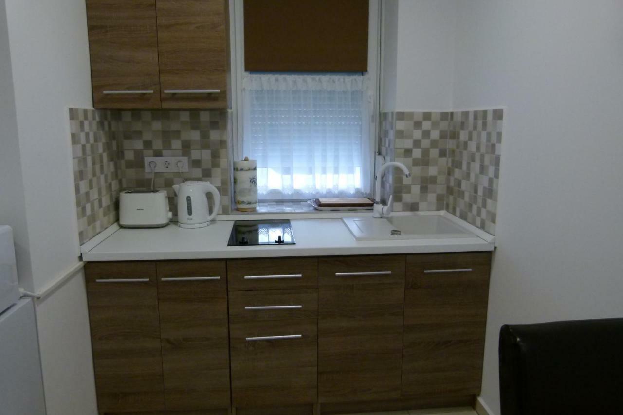 Wolf House Apartman Zalaegerszeg Exteriör bild