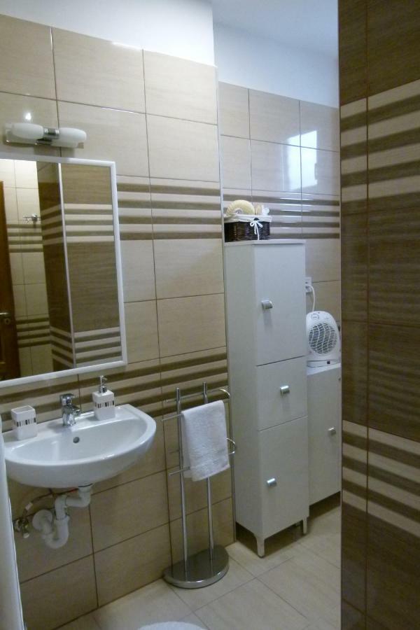 Wolf House Apartman Zalaegerszeg Exteriör bild
