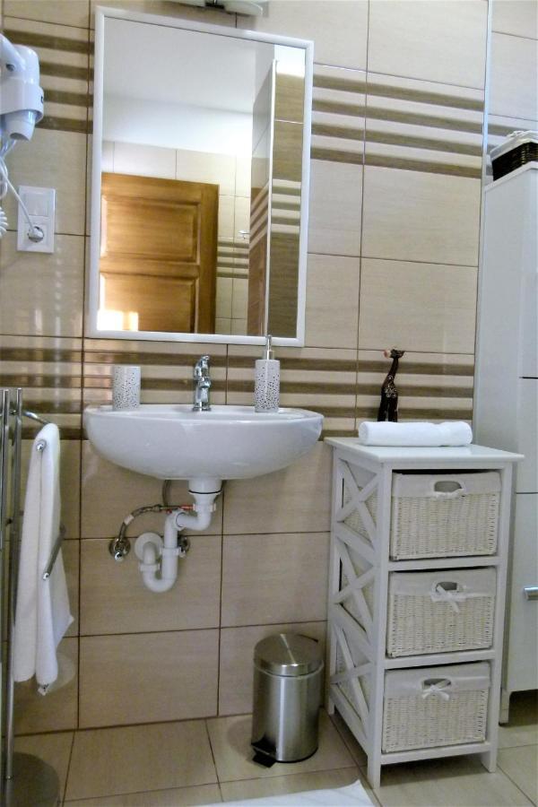Wolf House Apartman Zalaegerszeg Exteriör bild